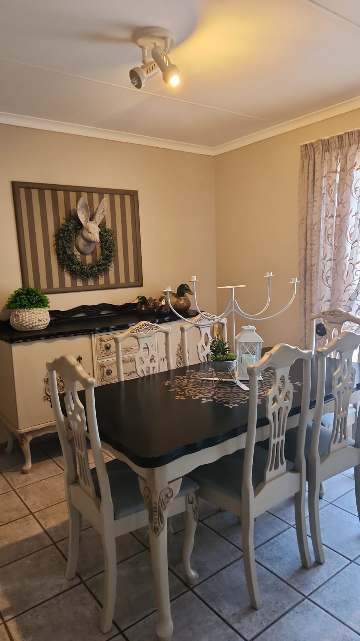 To Let 5 Bedroom Property for Rent in Fraaiuitsig Western Cape